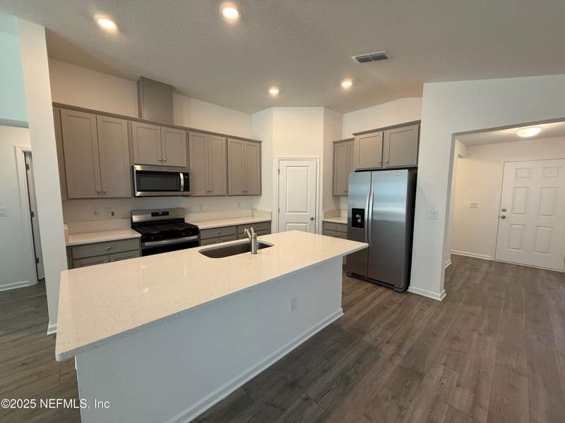 3 bedroom Single Family Residence at 14347 Epply Drive, Cedar Creek, Jacksonville — photo 3