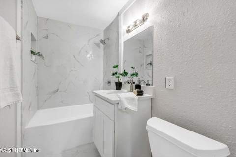 825 Wyolen Street, Jacksonville FL - photo 17 of 22