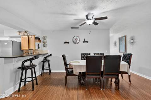 6191 Hill View Court, Jacksonville FL - photo 8 of 23