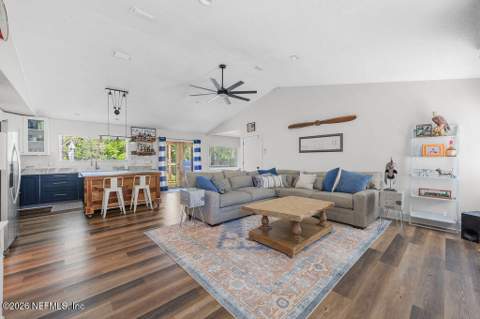 180 Cockatiel Drive, Jacksonville FL - photo 8 of 42