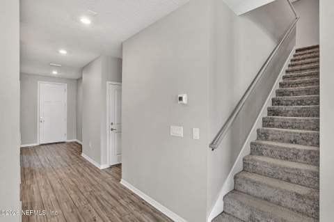 4559 Haystack Court, Jacksonville FL - photo 7 of 44
