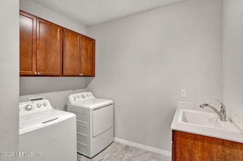 4559 Haystack Court, Jacksonville FL - photo 6 of 44