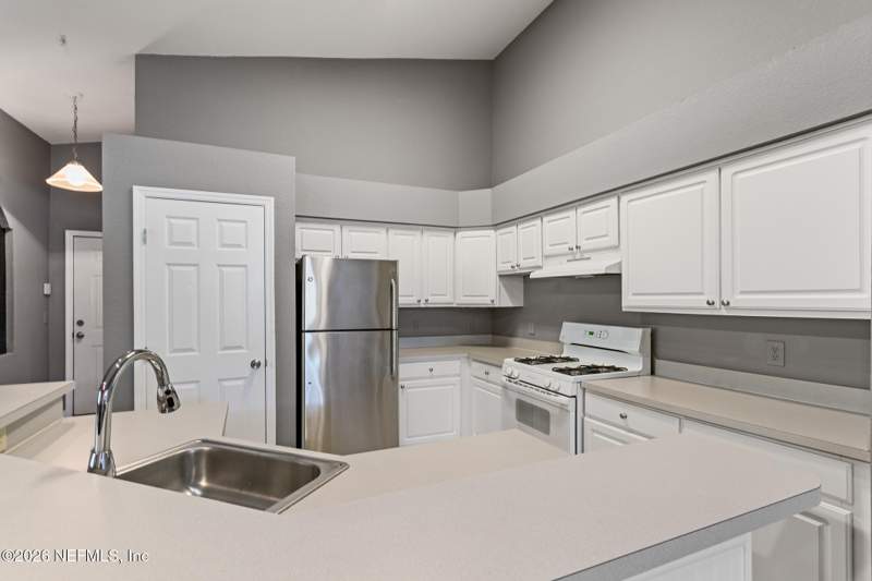 3 bedroom Condominium at 13810 Sutton Park Drive #1338, The Grand Reserve, Jacksonville — photo 2
