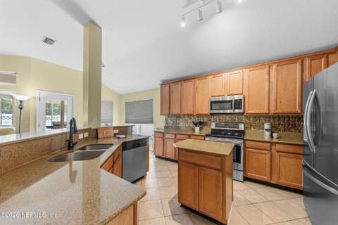 644 Spanish Wells Road, Jacksonville FL - photo 8 of 25