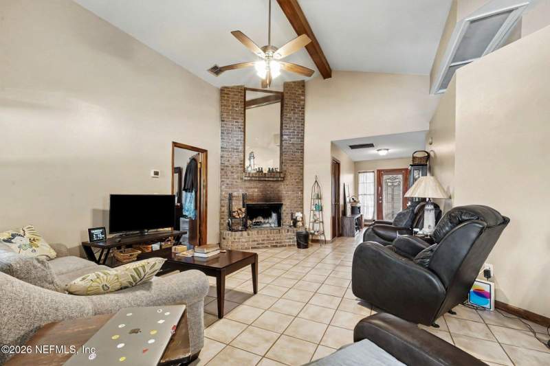 3 bedroom Single Family Residence at 593 Hewes Place, Heritage Hills, Orange Park — photo 4