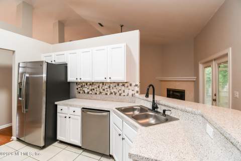 4234 Emerald Bay Drive, Jacksonville FL - photo 11 of 21