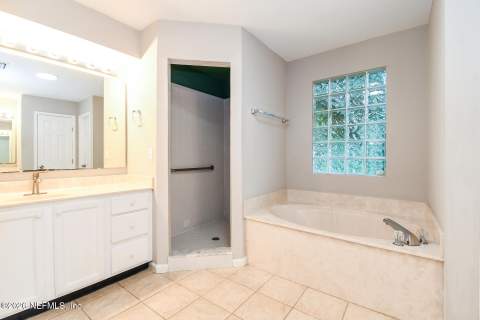 4234 Emerald Bay Drive, Jacksonville FL - photo 16 of 21