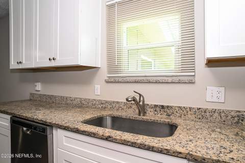 1141 Alderman Road, Jacksonville FL - photo 6 of 21
