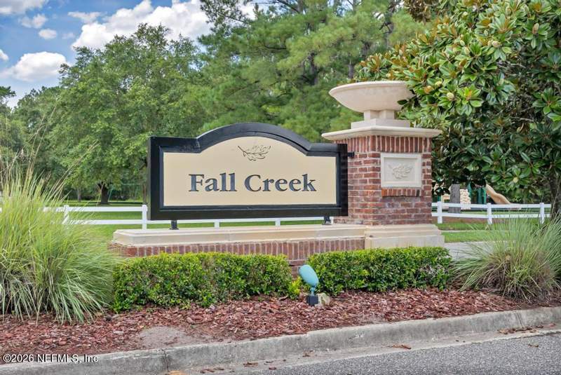 4 bedroom Single Family Residence at 2008 Stable Gate Lane, Fall Creek, Orange Park — photo 2