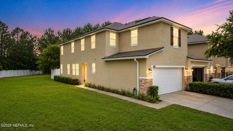 3 bedroom Townhouse at 5988 Bartram Village Drive, Villages Of Bartram Springs, Jacksonville — photo 2