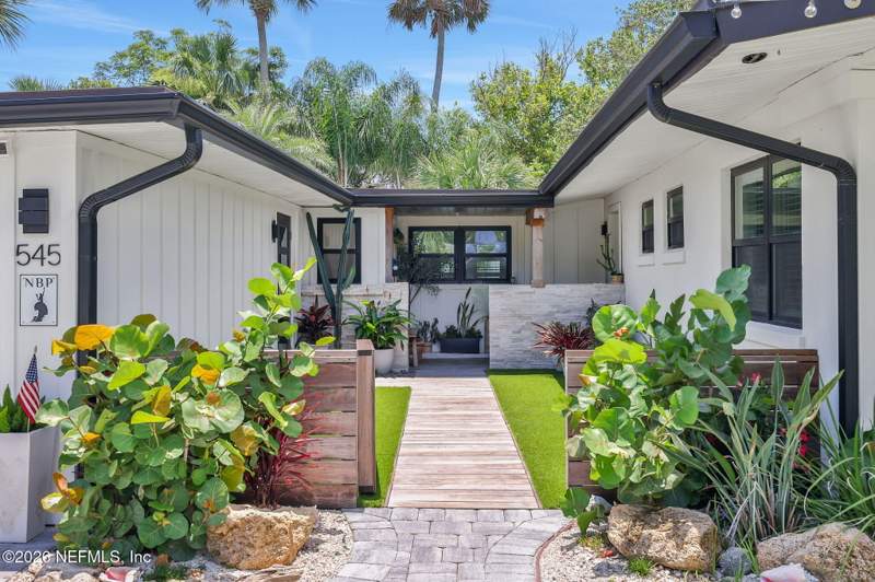 4 bedroom Single Family Residence at 545 South Street, Neptune Beach, Neptune Beach — photo 3