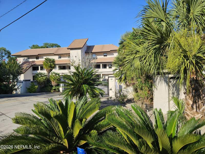 2 bedroom Condominium at 1307 River Hills Circle #14, River Hills, Jacksonville — photo 2