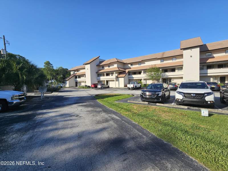 2 bedroom Condominium at 1307 River Hills Circle #14, River Hills, Jacksonville — photo 3