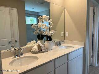 554 Avalon Woods Lane, Jacksonville FL - photo 9 of 11