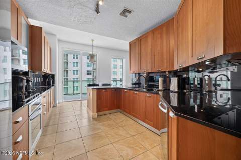 1431 Riverplace Boulevard #1904, Jacksonville FL - photo 12 of 50