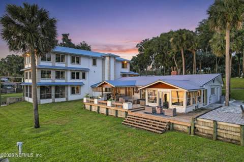 703 Front Street, Welaka FL - photo 11 of 78