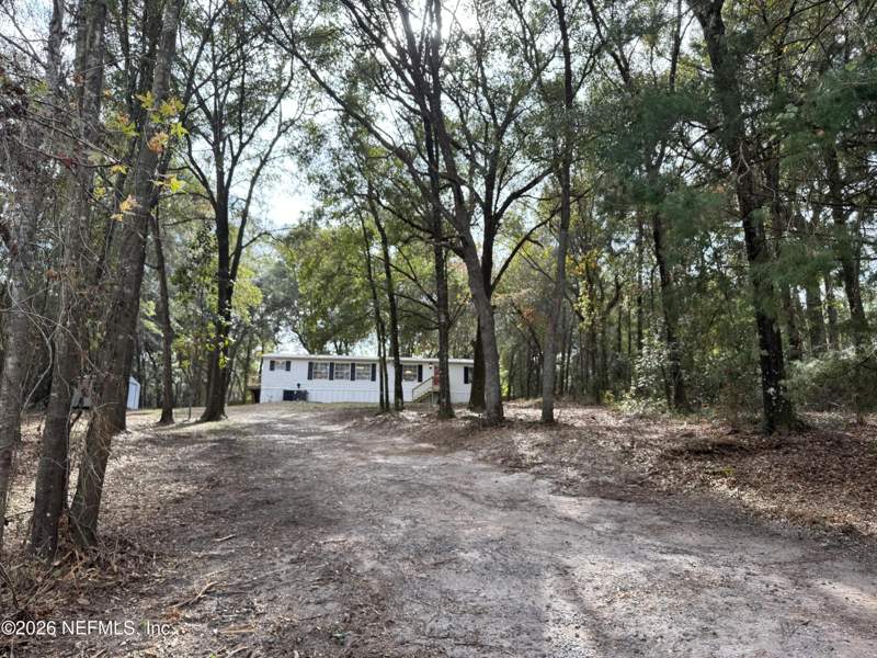 3 bedroom Mobile Home at 66 Panda Avenue, Jacksonville South, Middleburg — photo 2