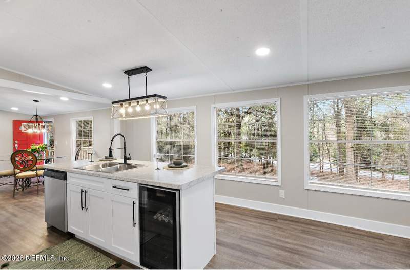 3 bedroom Mobile Home at 66 Panda Avenue, Jacksonville South, Middleburg — photo 4