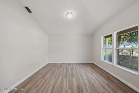 7111 Edge Street, Jacksonville FL - photo 7 of 37
