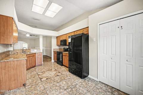 4156 Davie Court, Jacksonville FL - photo 6 of 17