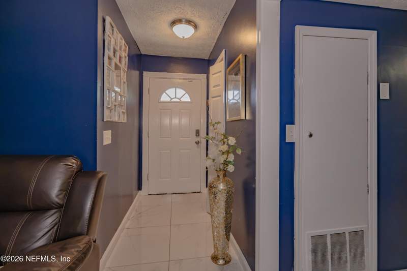 3 bedroom Single Family Residence at 2337 Betsy Drive, Cedar Hills Estates, Jacksonville — photo 3