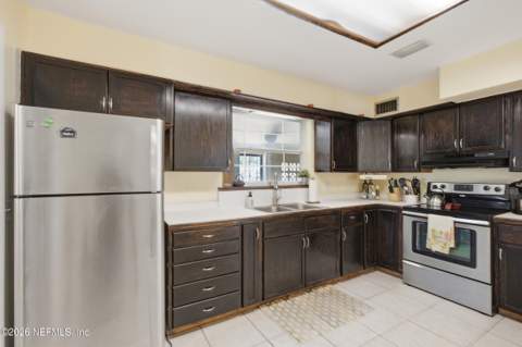 8159 Ladoga Avenue, Jacksonville FL - photo 19 of 50