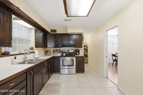 8159 Ladoga Avenue, Jacksonville FL - photo 20 of 50
