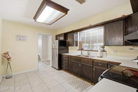 8159 Ladoga Avenue, Jacksonville FL - photo 22 of 50