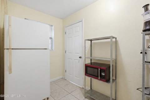 8159 Ladoga Avenue, Jacksonville FL - photo 23 of 50