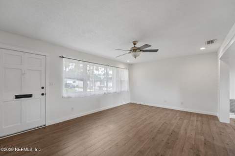 6549 Lou Drive, Jacksonville FL - photo 6 of 29
