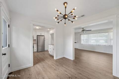6549 Lou Drive, Jacksonville FL - photo 10 of 29