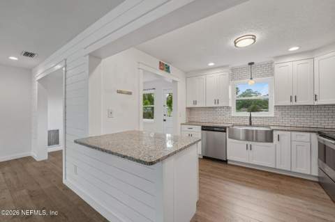 6549 Lou Drive, Jacksonville FL - photo 17 of 29