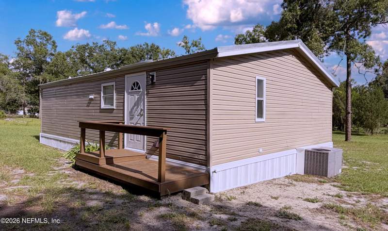 3 bedroom Manufactured Home at 102 Dalton Court, St Johns Riverside, Satsuma — photo 5