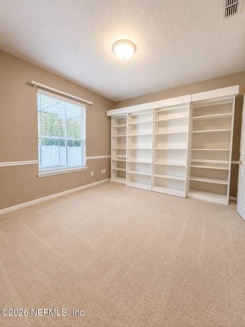 10441 Creston Glen Circle, Jacksonville FL - photo 18 of 36
