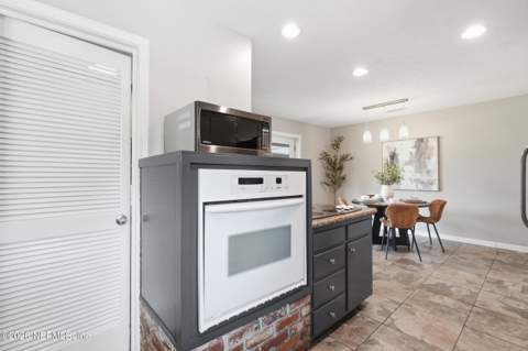 3754 Rustic Lane, Jacksonville FL - photo 13 of 38
