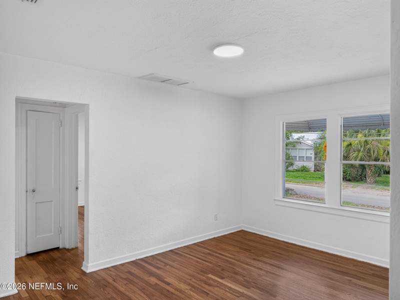 2 bedroom Single Family Residence at 2229 Home Park Circle, St Nicholas Park, Jacksonville — photo 5