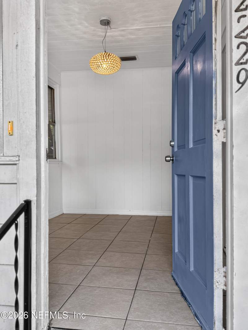 2 bedroom Single Family Residence at 2229 Home Park Circle, St Nicholas Park, Jacksonville — photo 3