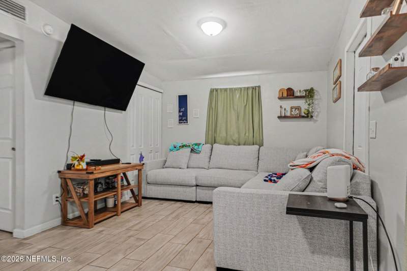 3 bedroom Single Family Residence at 913 Depaul Drive, East Highlands, Jacksonville — photo 4