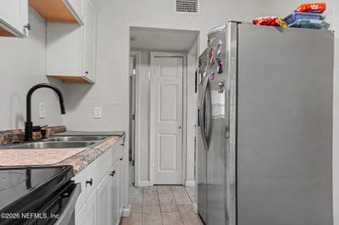913 Depaul Drive, Jacksonville FL - photo 6 of 12