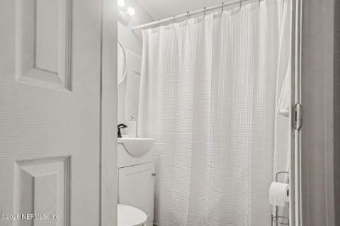 913 Depaul Drive, Jacksonville FL - photo 8 of 12
