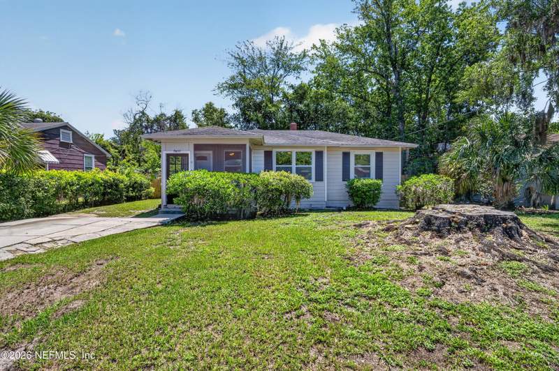 3 bedroom Single Family Residence at 7611 Tarleton Road, Lake Forest, Jacksonville — photo 2