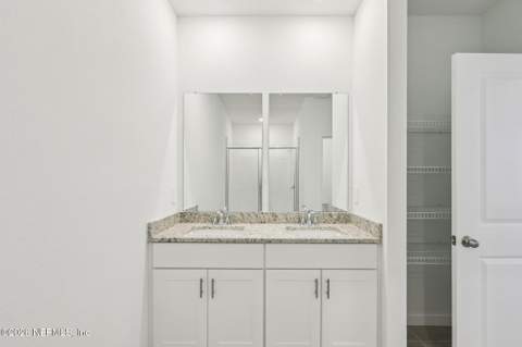 7329 Everett Forest Drive, Jacksonville FL - photo 8 of 18