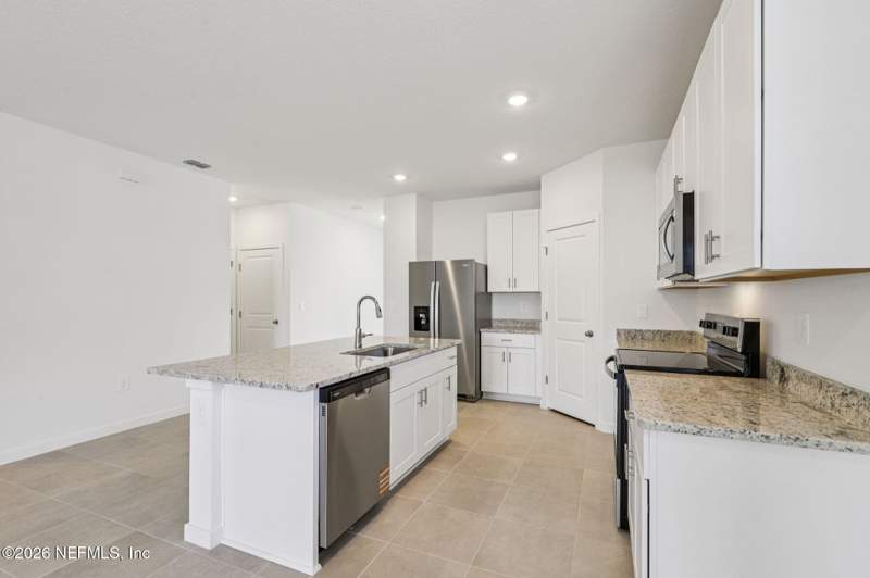 3 bedroom Single Family Residence at 7329 Everett Forest Drive, Cypress Meadows, Jacksonville — photo 4