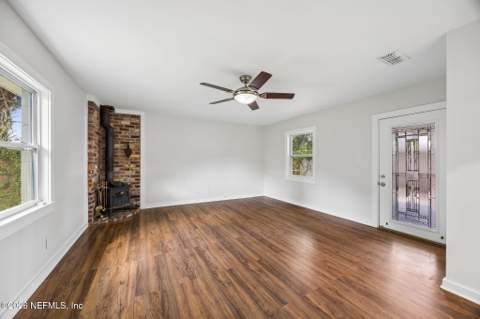 2436 Ormsby Circle, Jacksonville FL - photo 16 of 33