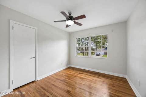 2436 Ormsby Circle, Jacksonville FL - photo 20 of 33