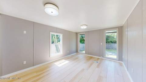 5926 Longchamp Drive, Jacksonville FL - photo 10 of 24