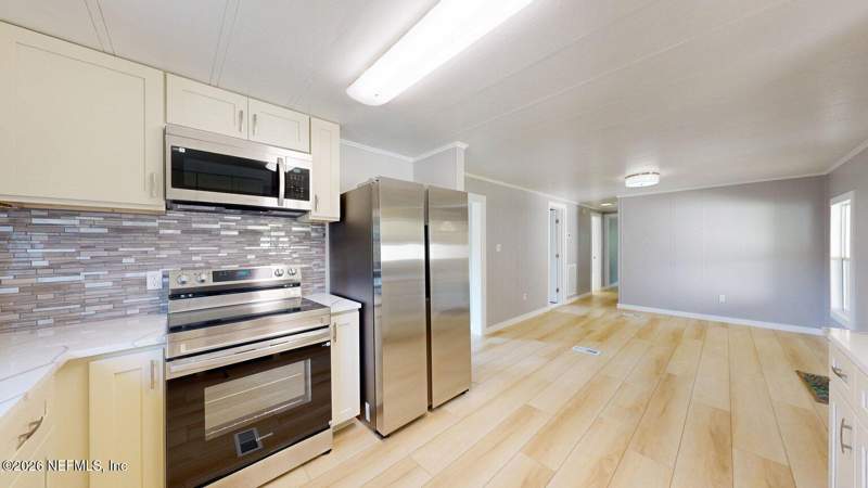 3 bedroom Manufactured Home at 5926 Longchamp Drive, Duclay Forest, Jacksonville — photo 4