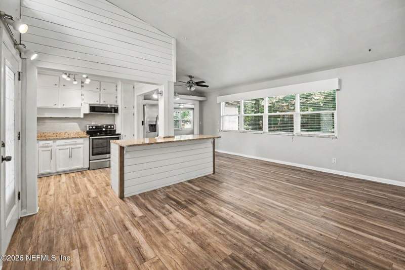 3 bedroom Single Family Residence at 7139 Hallock Street, Tidewater Acres, Jacksonville — photo 5