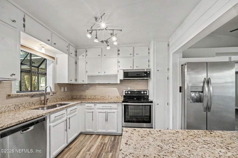 3 bedroom Single Family Residence at 7139 Hallock Street, Tidewater Acres, Jacksonville — photo 3