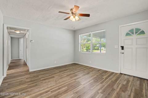5811 Norde Drive, Jacksonville FL - photo 6 of 17
